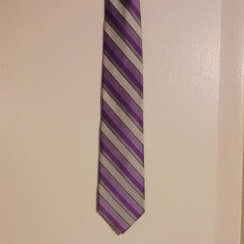 SPECIAL 3 FOR$25 Croft & Barrow Purple and Gray Diagonal Striped Tie